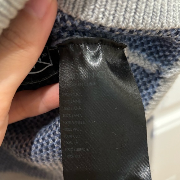 Club Monaco 100% wool blue grey floral cardigan - Picture 7 of 9